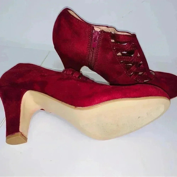 Women's  Retro Cutout Ankle Boots Slip On Pumps Red open front style size  7.5. - Picture 7 of 8